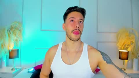 Snapshot of evans_opry1 chatting on 10-20-25, 10:21 E V A N S online show from 10-20-25, 10:21