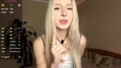 Eva online show from 11-22-25, 07:29