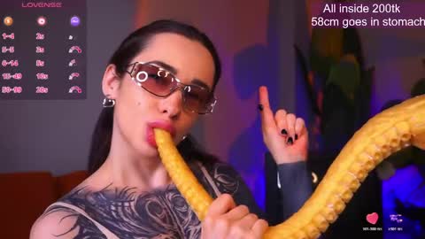 Eva online show from 04-16-26, 02:01