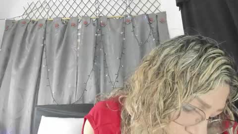 evasaenz online show from 11-18-25, 08:24