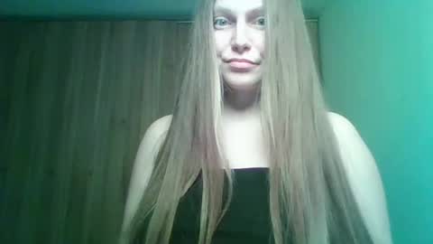 evasapples2026 online show from 02-12-26, 10:27