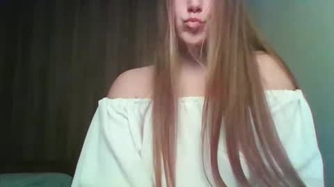 evasapples2026 online show from 03-20-26, 02:44