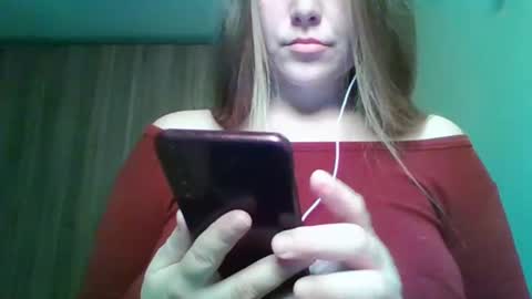 evasapples2026 online show from 04-06-26, 07:48