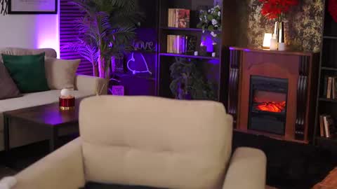 Snapshot of evasunderland chatting on 03-07-25, 09:27 Eva online show from 03-07-25, 09:27