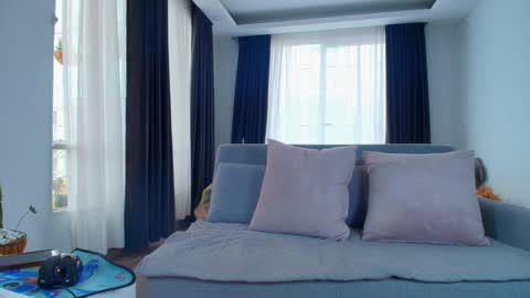  EVA LUNA online show from 11-26-25, 06:20