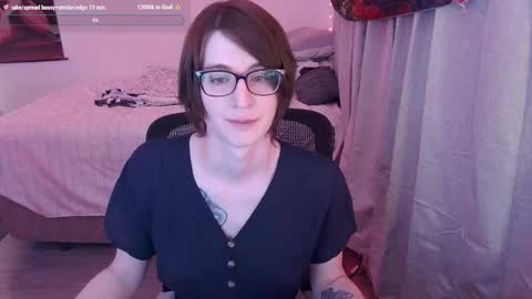 Snapshot of evavivi59 chatting on 02-16-25, 03:04 Vivi online show from 02-16-25, 03:04