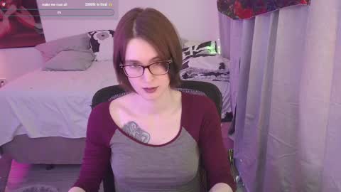 Snapshot of evavivi59 chatting on 03-08-25, 02:45 Vivi online show from 03-08-25, 02:45