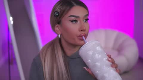 Eva online show from 11-10-25, 07:46