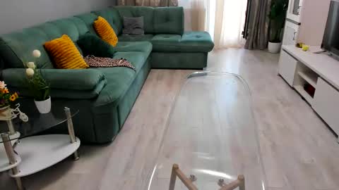 eveeevian online show from 09-21-25, 09:44