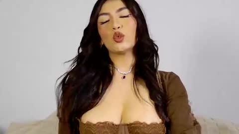 Kissed by an angel  IG evee  lyn20 online show from 04-26-26, 03:04