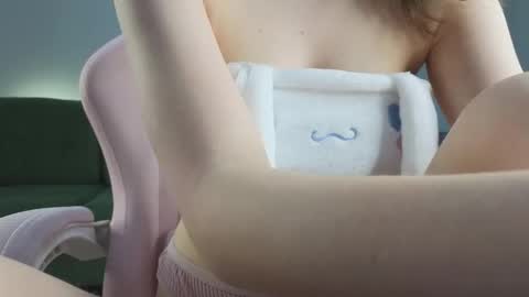 Eveleen online show from 02-28-25, 01:37