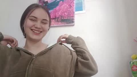 Snapshot of eveliaballiett chatting on 02-23-26, 08:33 Noor online show from 02-23-26, 08:33