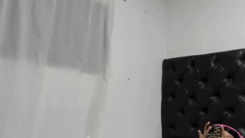 evelin26  online show from 04-25-26, 03:09