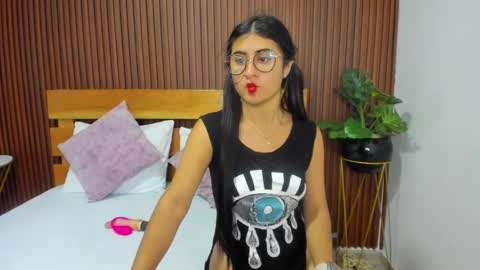 BELLA online show from 03-12-25, 03:07