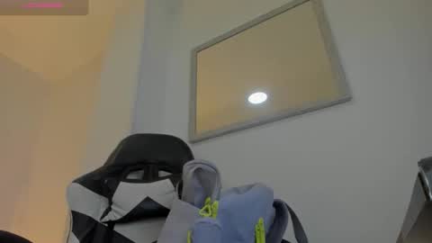 BELLA online show from 12-15-25, 12:09