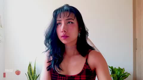 Snapshot of evelyn_chelle chatting on 01-17-25, 04:26 Im Eve or Chelle Next Stream 191224 online show from 01-17-25, 04:26