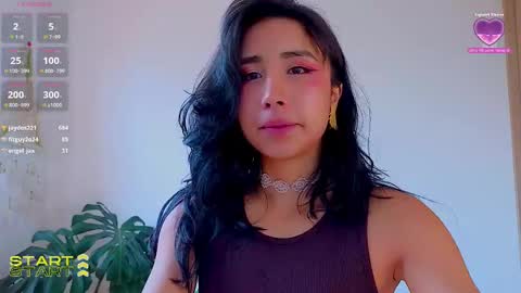 Snapshot of evelyn_chelle chatting on 02-16-25, 04:42 Im Eve or Chelle Next Stream 191224 online show from 02-16-25, 04:42