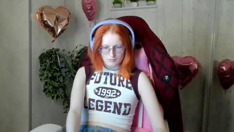 Snapshot of evelyn_fuller chatting on 02-24-26, 05:22 Elizabeth online show from 02-24-26, 05:22