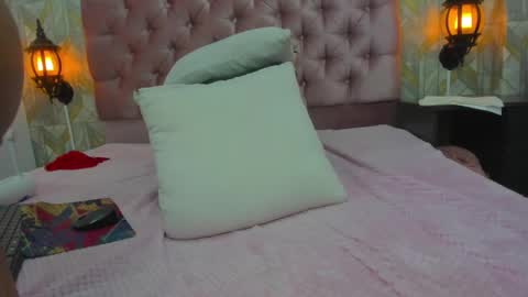 Snapshot of evelyn_morgan1 chatting on 12-03-24, 06:15 evelyn_morgan1 online show from 12-03-24, 06:15