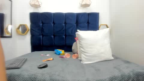 Snapshot of evelyn_morgan1 chatting on 12-14-24, 12:55 evelyn_morgan1 online show from 12-14-24, 12:55