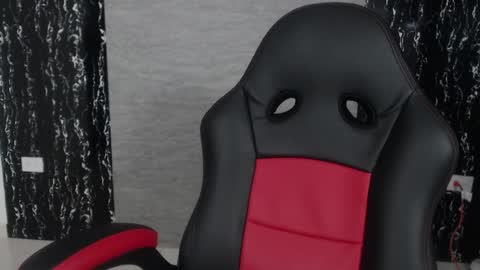 Snapshot of evemilk chatting on 03-01-25, 09:26 evelin 3 online show from 03-01-25, 09:26