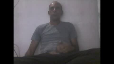 Snapshot of everaldosantos chatting on 12-12-24, 12:05 everaldosantos online show from 12-12-24, 12:05