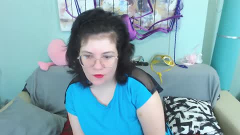 Everly online show from 12-07-24, 05:04