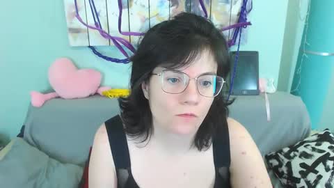 Everly online show from 12-17-24, 04:53