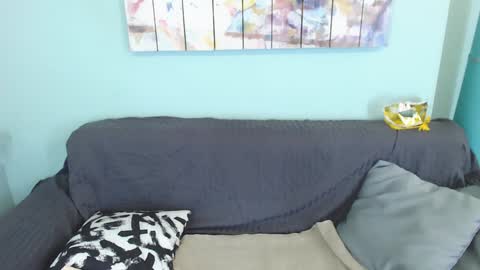 Everly online show from 01-12-25, 05:22