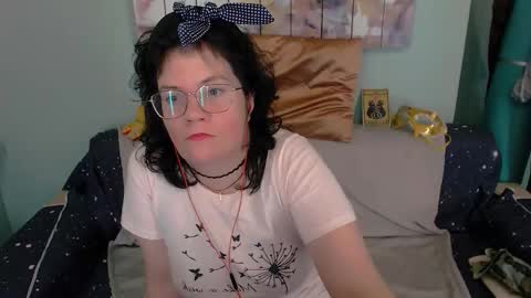 Everly online show from 10-20-25, 08:09