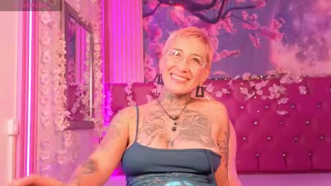 everlyn_sexx online show from 02-25-26, 08:18