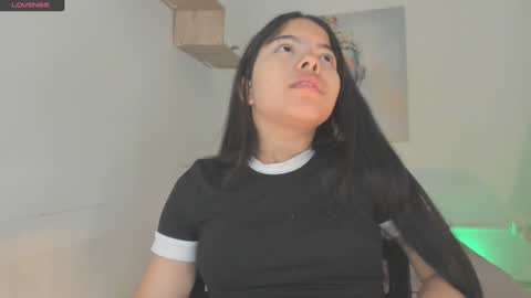 Snapshot of everyh chatting on 12-29-24, 12:45 Sophia online show from 12-29-24, 12:45