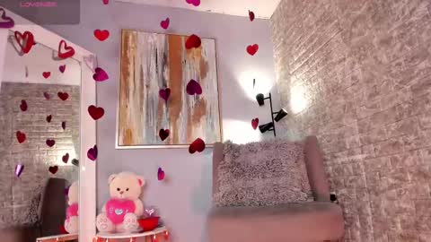 Snapshot of everyh chatting on 02-15-25, 08:22 Sophia online show from 02-15-25, 08:22