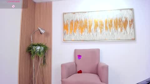 Snapshot of everyh chatting on 02-23-25, 05:39 Sophia online show from 02-23-25, 05:39