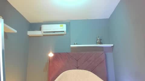 Snapshot of everyh chatting on 09-30-25, 07:41 Sophia online show from 09-30-25, 07:41