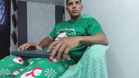 luis online show from 12-22-25, 12:46