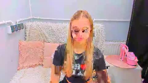 Snapshot of evettegold chatting on 02-19-26, 06:59 Eve online show from 02-19-26, 06:59