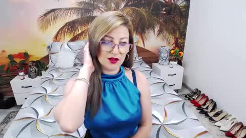 Evia online show from 02-01-25, 01:44