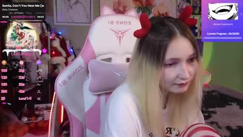 Snapshot of evie_rosen chatting on 12-24-24, 08:38 Evie online show from 12-24-24, 08:38