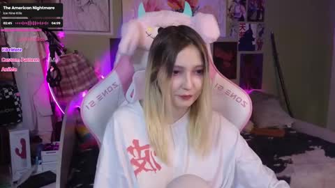 Snapshot of evie_rosen chatting on 01-09-25, 11:02 Evie online show from 01-09-25, 11:02