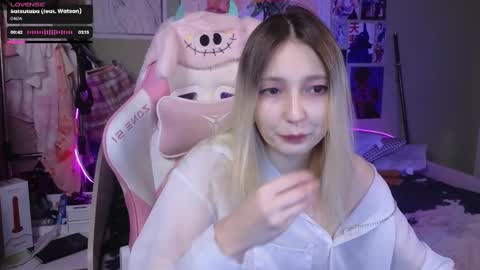 Snapshot of evie_rosen chatting on 01-13-25, 02:07 Evie online show from 01-13-25, 02:07