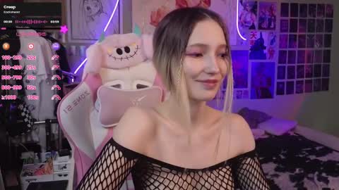 Snapshot of evie_rosen chatting on 03-03-25, 10:38 Evie online show from 03-03-25, 10:38