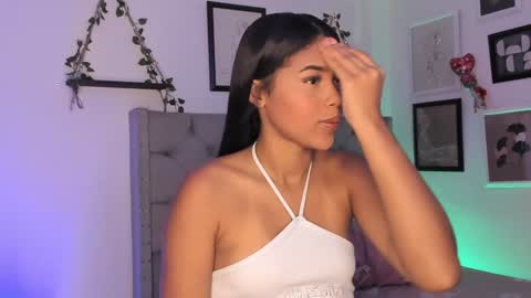 Snapshot of evieh1_ chatting on 01-15-25, 09:24 Ivi Alejandra online show from 01-15-25, 09:24