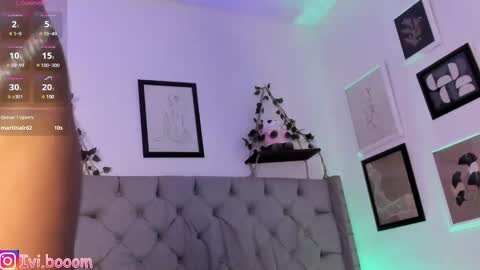 Snapshot of evieh1_ chatting on 02-27-25, 05:45 Ivi Alejandra online show from 02-27-25, 05:45