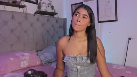 Snapshot of evieh1_ chatting on 09-26-25, 03:21 Ivi Alejandra online show from 09-26-25, 03:21