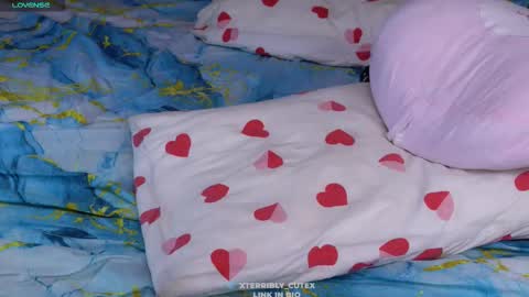 Ella for you online show from 10-19-25, 07:25
