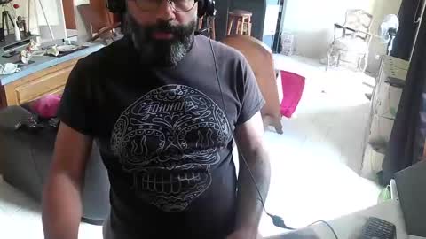 Gio online show from 09-12-25, 03:45