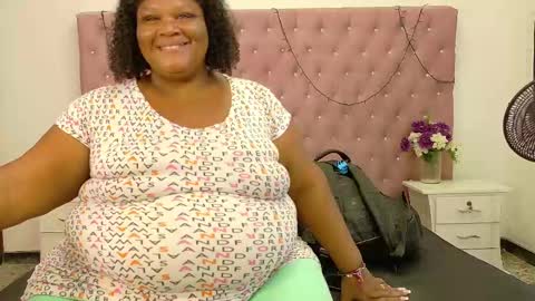 Snapshot of exoticbigmandx chatting on 10-02-25, 08:16 Mandy online show from 10-02-25, 08:16