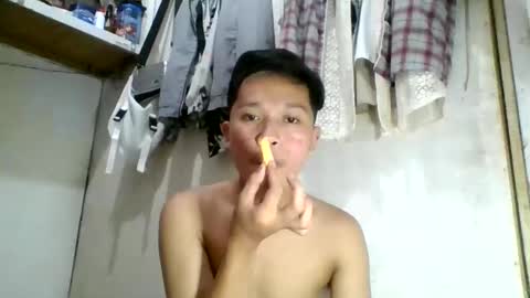 Snapshot of exotichugecock chatting on 12-29-24, 02:00 Jan online show from 12-29-24, 02:00