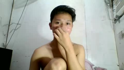 Snapshot of exotichugecock chatting on 01-09-25, 11:02 Jan online show from 01-09-25, 11:02